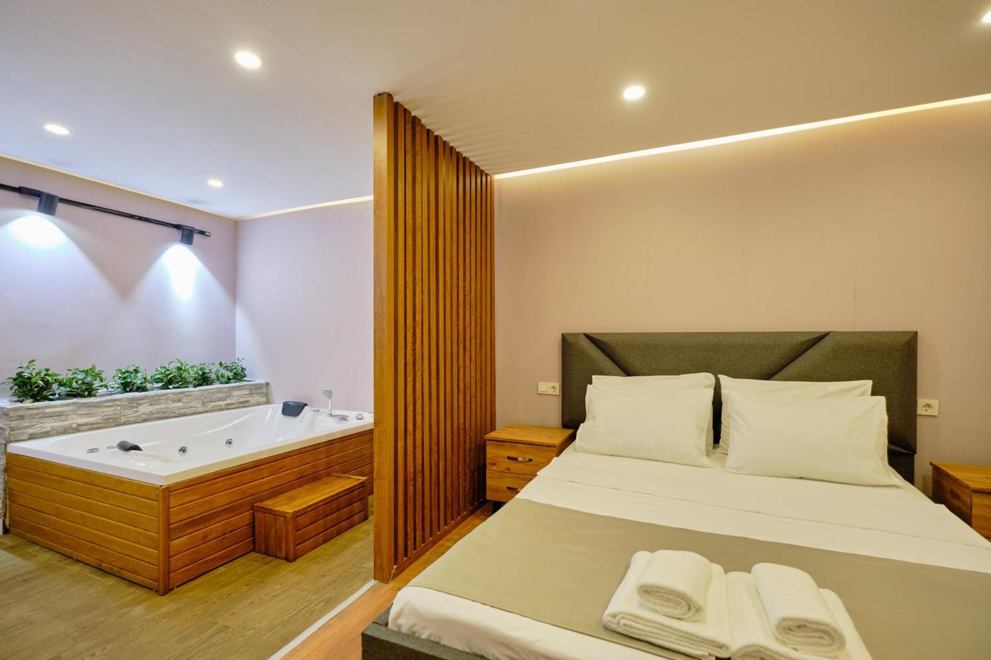 1 Jakuzili Apartment